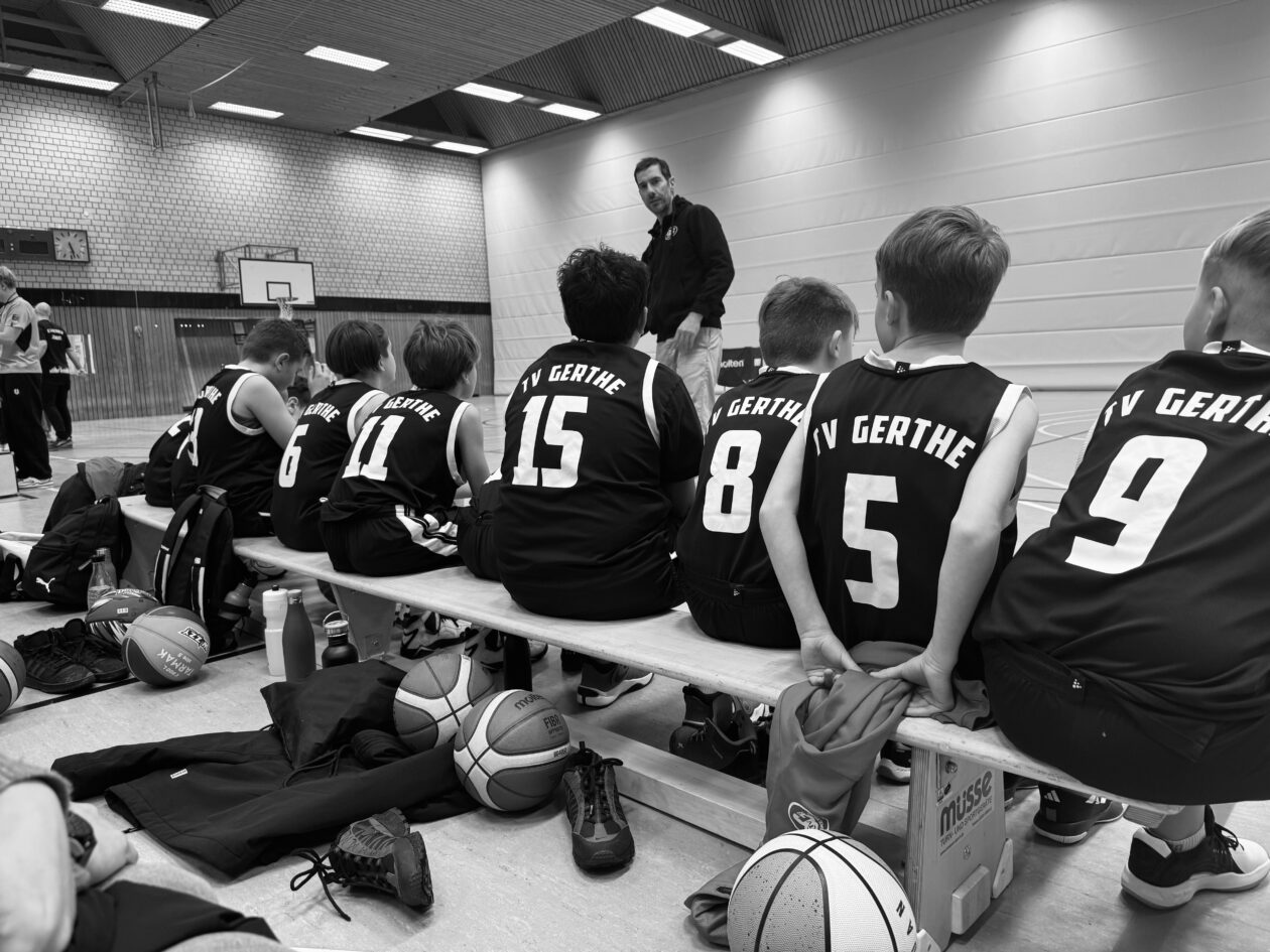 U12-3: Fortschritte sichtbar, Team findet sich.