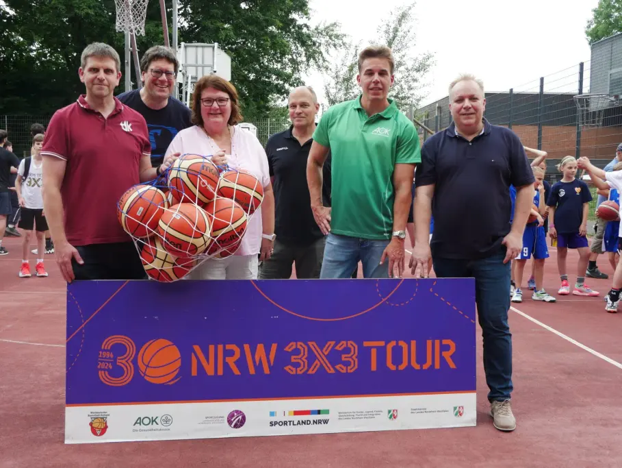 95 Teams dribbelten sich mit Tempo und Fairplay zum Sieg –Neue Minikorbanlage wurde eröffnet
