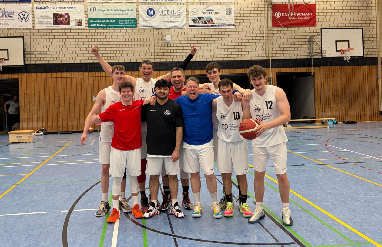 Dritte stürzt den Tabellenführer und würfelt den Aufstieg einmal kräftig durch